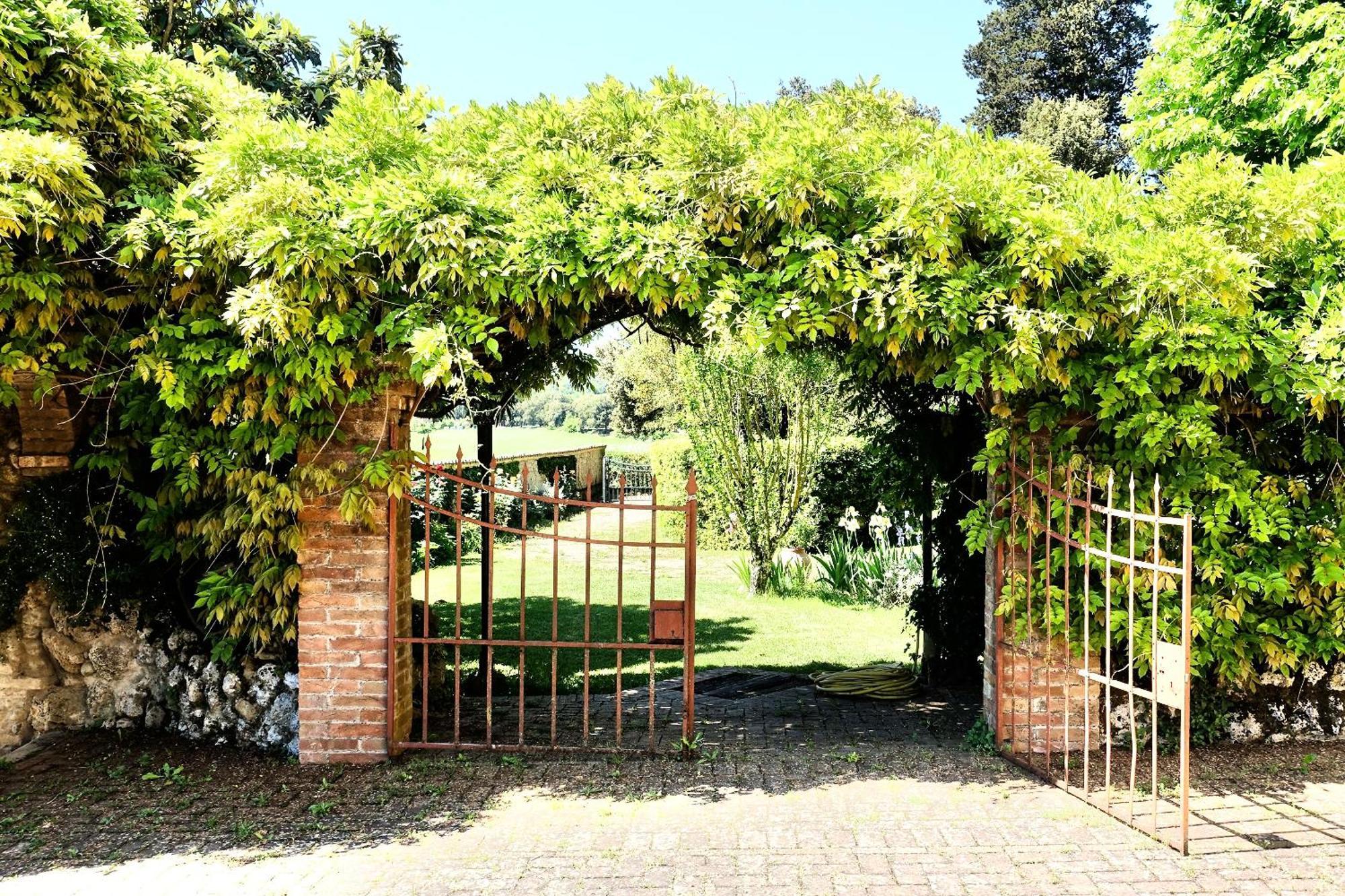 Villa Buonsignori - Wine & Olive Oil Farm Corsano  المظهر الخارجي الصورة